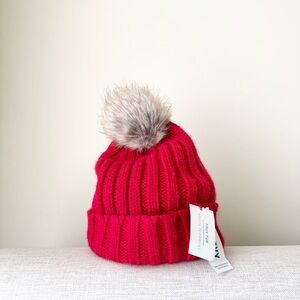 Old Navy Red Ribbed Knit Hat with Faux Fur Pom Pom beanie toque
